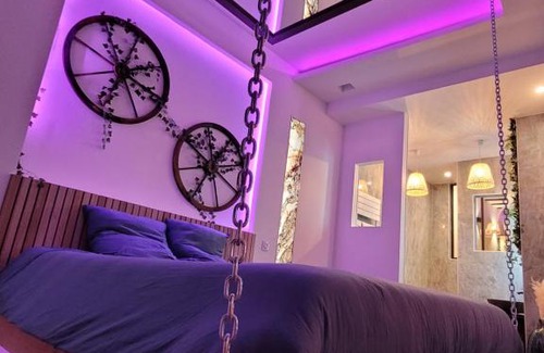 Quartier Chorier-Berriat Hôtel | Grenoble LA SUITE 2 spa jaccuzzi et sauna privatif
