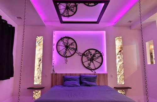 Quartier Chorier-Berriat Hôtel | Grenoble LA SUITE 2 spa jaccuzzi et sauna privatif