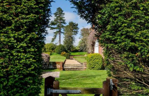 Aldborough Maison | Gresham Hall - Norfolk Cottage Agency