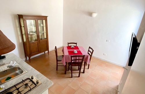 Panza Appartement | "Greta's cottage," with garden, swimming pool and spa hot tub