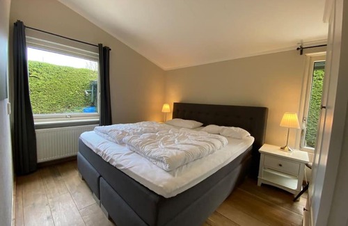 Scharendijke Maison | Grevelingenlaan 30,Modern ingerichte Bungalow aan de Grevelingen,
