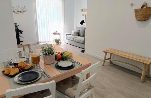 Se Appartement | Grey and Green, modern 2-bedroom apartment, AC, top location at faro's historic centre