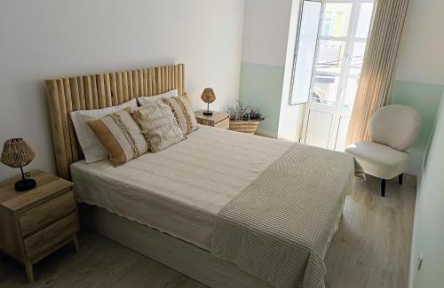 Se Appartement | Grey and Green, modern 2-bedroom apartment, AC, top location at faro's historic centre