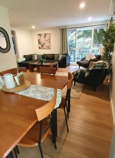 Tecoma Maison | Grey Gum Getaway Tecoma