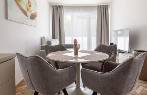 Stare Miasto Appartement | Grey Harmony Apartment by UniqueRent