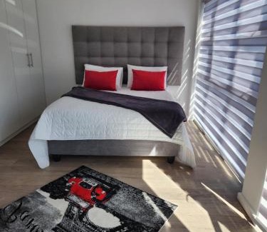 Durbanville Maison | Grey House is a self catering unit with no loadshedding