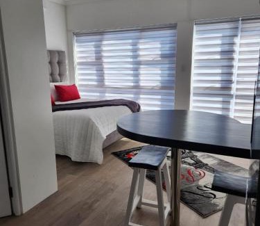 Durbanville Maison | Grey House is a self catering unit with no loadshedding