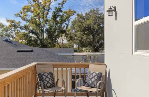 Taft Maison | Grey Lux 1-bedroom house in fabulous Orlando with WiFi, AC Disney Universal MCO