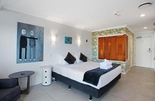 Newton Appartement | Greys Urban Escape with Spa, Pool - Gym