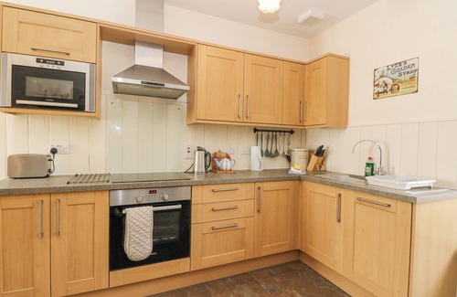 Invergarry Maison | GRIEVE’S HOUSE, pet friendly, with open fire in Fort Augustus