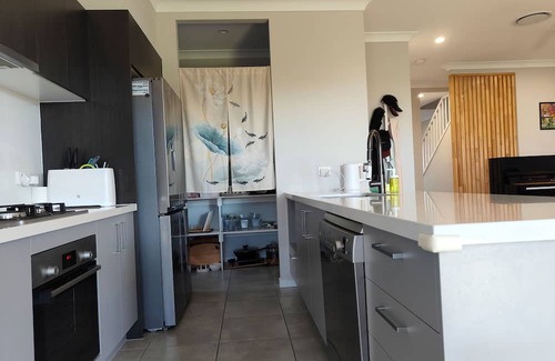 Griffin Maison | Griffin Family Stay – 4BR Modern Home