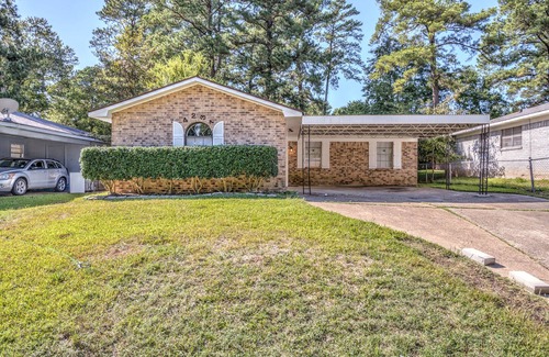Shreveport Maison | Faites des grillades, détendez-vous ou jouez à la maison loin de chez vous