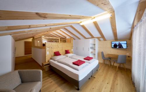 Ravaisch Cabine | Grischuna Mountain Lodge