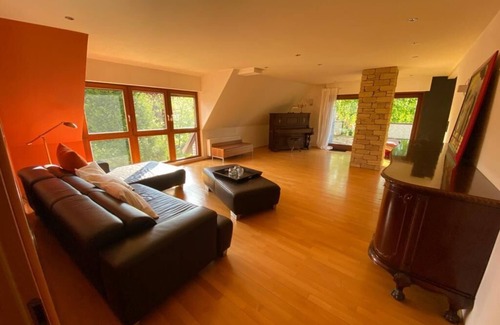 Schloss Holte-Stukenbrock Appartement | Große, Lichtdurchflutete Wohnung mit Dachterrasse und Sauna