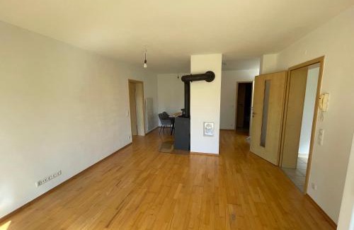 Ergoldsbach Appartement | Große gemütliche Ferienwohnung Landshut, 24-7, WLAN, Parkplatz, Top ausgestattet