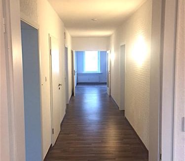 Lage Appartement | Große möblierte Wohnung im Zentrum von Lage
