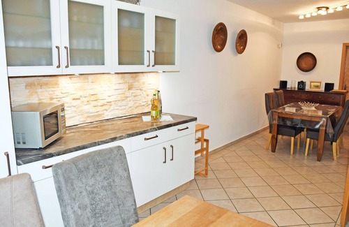 Lancken-Granitz Appartement | Großes Ferienhaus mit Terrasse am Granitzwald - Ferienhaus Familie Hartwig