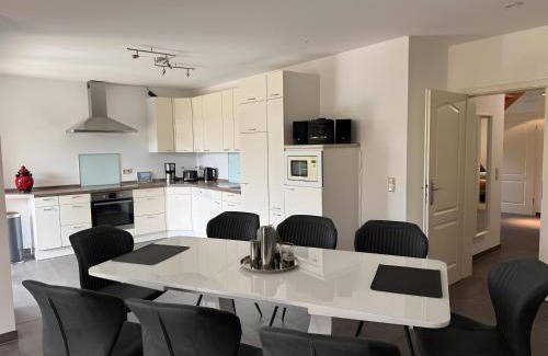 Beselin Maison | Großes Ferienhaus Im Grünen -