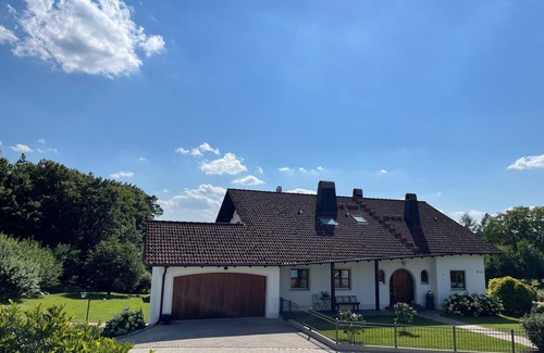 Riedenburg Appartement | Großzügige Ferienwohnung mit Terrasse