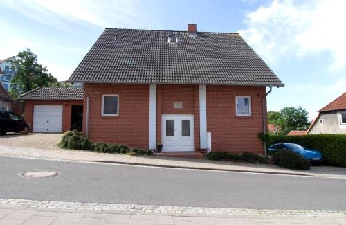 Bergen auf Ruegen Appartement | Großzügige Ferienwohnung im Haus 'Anno 2000'