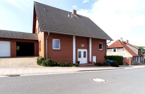Bergen auf Ruegen Appartement | Großzügige Ferienwohnung im Haus 'Anno 2000'