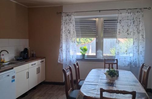 Oberdorla Appartement | Großzügige Ferienwohnung Wagner Heusweiler