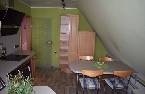 Affoldern Appartement | Großzügige Ferienwohnung am Affolderner See im 1. OG