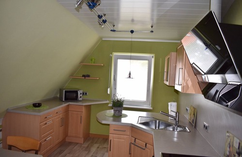 Affoldern Appartement | Großzügige Ferienwohnung am Affolderner See im 1. OG