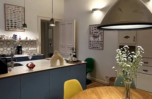 Prenzlauer Berg Appartement | Großzügige Wohnung aus dem 19. Jahrhundert mit Blick auf den Wunderschönen Park