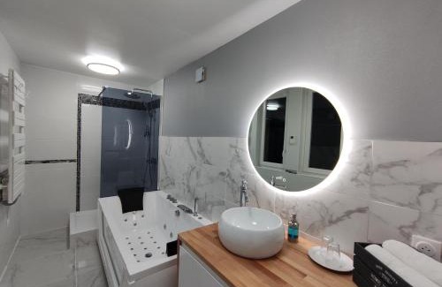 Epernay Appartement | Groom Epernay - Jacuzzi & Champagne
