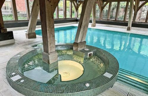 King's Bromley Maison | Groom's Cottage - E5398