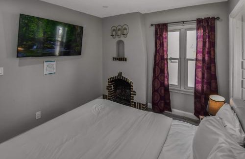Washington Park West Maison | groovy apartment in the heart of the city