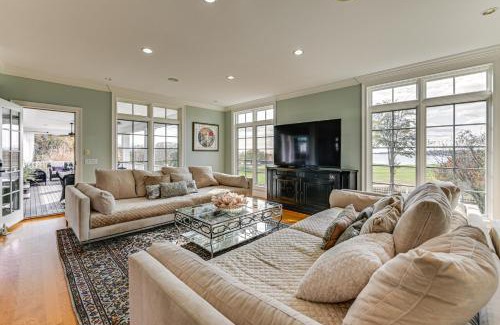 Groton Maison | Groton Home Less Than 1 Mi to Beach on Long Island Sound!