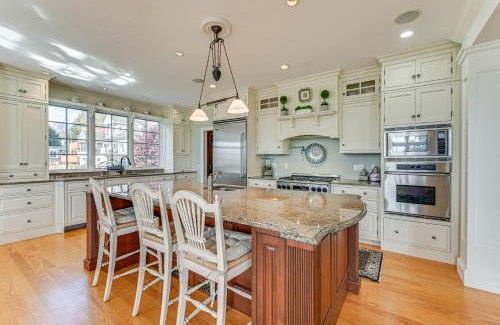 Groton Maison | Groton Home Less Than 1 Mi to Beach on Long Island Sound!