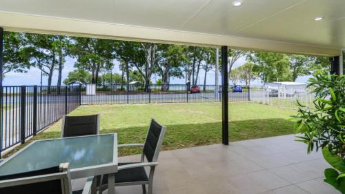 Bongaree Maison | Ground floor air conditioned, fabulous waterviews overlooking Pumicestone Passage