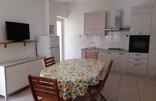 Tortoreto Lido Appartement | vue mer "CO" quatre pièces à seulement 30 mètres. de la plage gratuite!