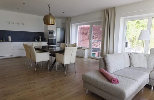 Doelsach Appartement | Appartement au rez-de-chaussée W-LAN HAUTE VITESSE, 6 personnes, terrasse / jardin à usage unique