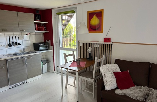 Blowatz Appartement | Ground floor apartment in the red house on the Baltic Sea cycle path OVS 103 new 2021 - 1-room vacation apartment (2 pers.) on the ground floor