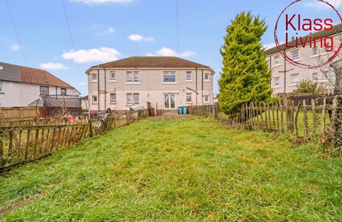 Airdrie Appartement | Ground floor apartment perfect for local contractors
