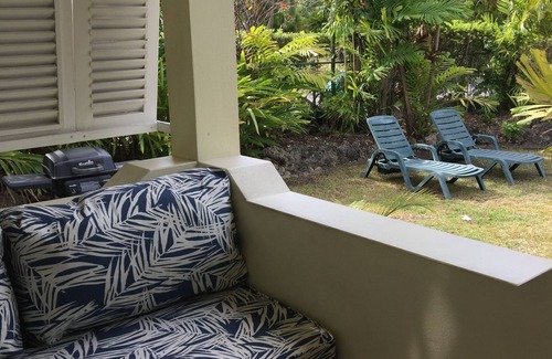 Sunset Crest Appartement | Ground Floor Apt with garden only 3 mins walk to Beach and Beach Club