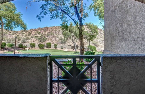 Mountain Park Ranch Copropriété | Condo au rez-de-chaussée dans les contreforts + Putting green + vue sur le désert + près de la piscine