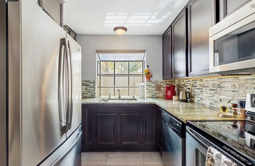 Security Acres Copropriété | Ground floor condo w/private patio & direct access to shared pool, dog-friendly