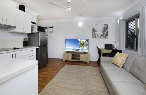 Cairns North Appartement | Ground Floor Easy Unit Close to City 4