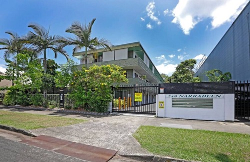 Cairns North Appartement | Ground Floor Easy Unit Close to City 4