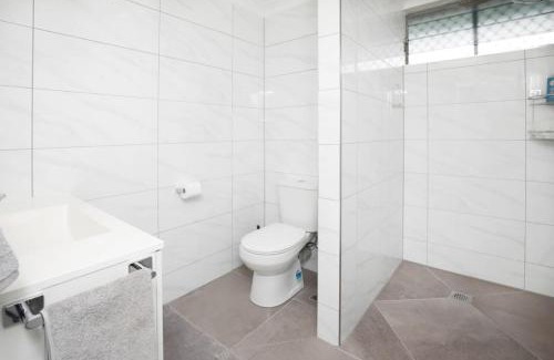 Cairns North Appartement | Ground Floor Easy Unit Close to City 4