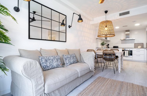 Roques Daurades Appartement | Rez-de-jardin avec jardin privatif à 1min plage