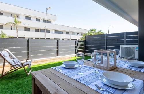 Roques Daurades Appartement | Rez-de-jardin avec jardin privatif à 1min plage