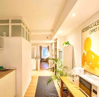Westend Appartement | Ground Floor in Villa in Charlottenburg Garden View