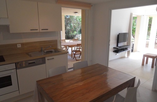 Figari Maison | REZ DE VILLA, GRANDE TERRASSE COUVERTE ET JARDIN, CALME, CLIMATISÉ