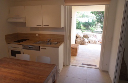 Figari Maison | REZ DE VILLA, GRANDE TERRASSE COUVERTE ET JARDIN, CALME, CLIMATISÉ